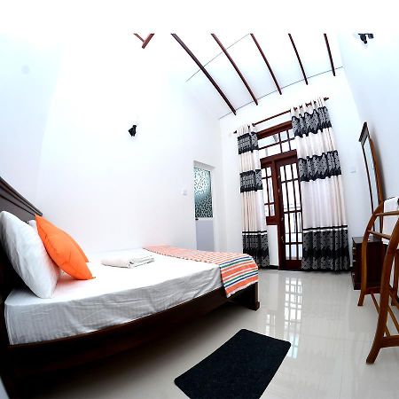 Reshani Guest House Negombo Eksteriør billede