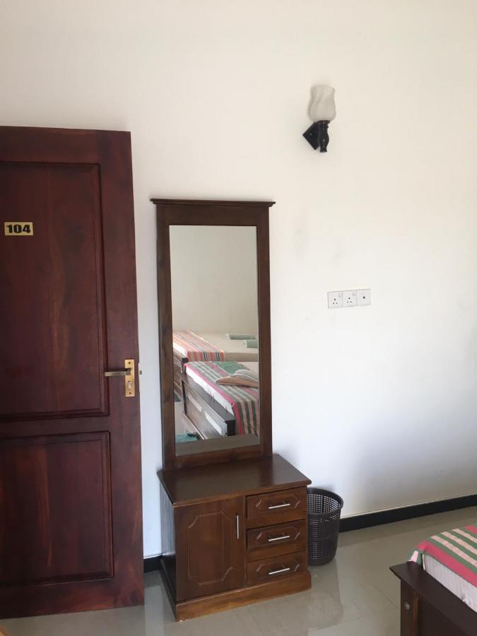 Reshani Guest House Negombo Eksteriør billede